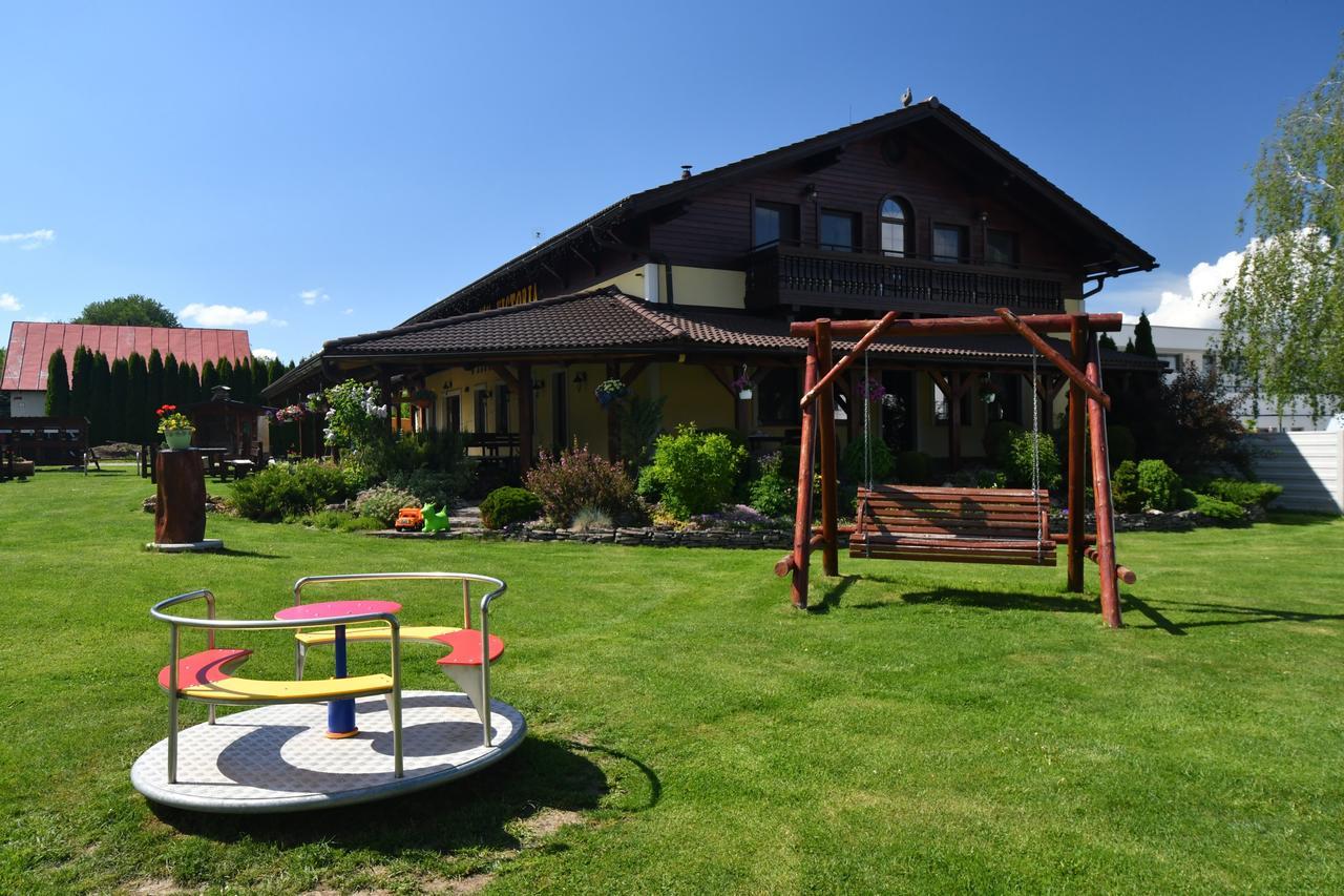 Villa Victoria Penzion Липтовски-Ян Экстерьер фото